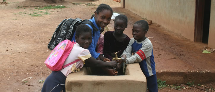 children washing hands