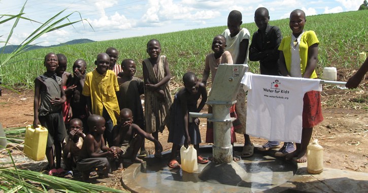 helping ugandan refugees